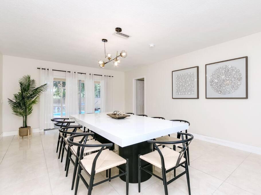 Modern Spacious 5-Bedroom Home With Pool Hollywood Exteriör bild